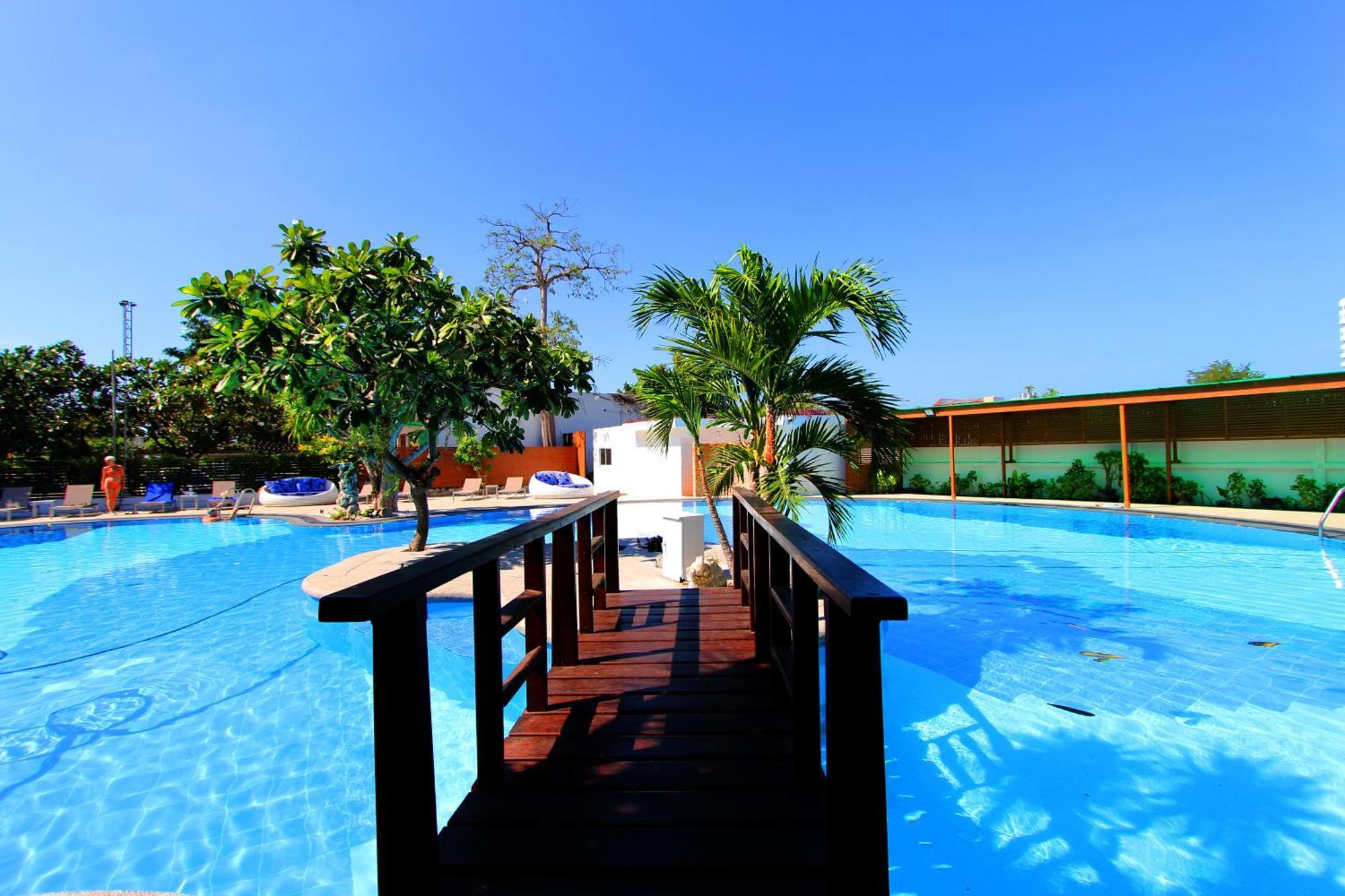 Coco Beach Hotel Jomtien Pattaya Екстер'єр фото